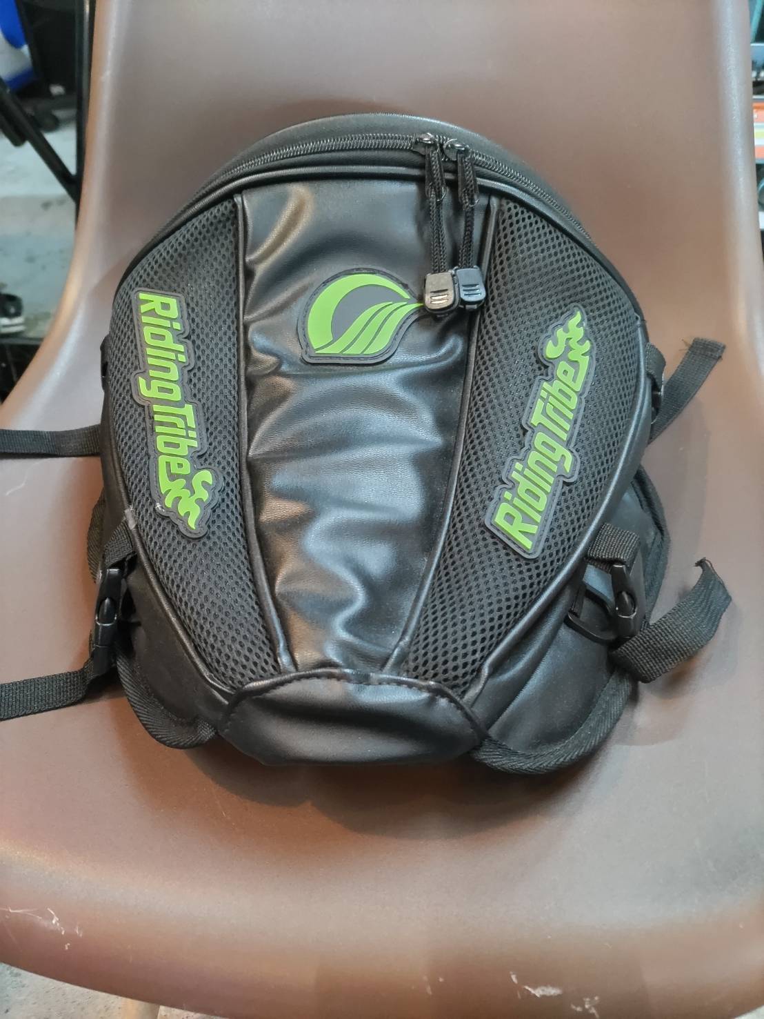 2839805c-eae8-40a3-a726-5f9804420190 リアシートバッグ - 画像 (1)